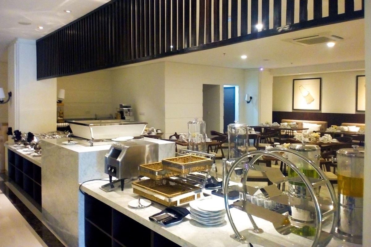 M Hotel Sorong Buitenkant foto