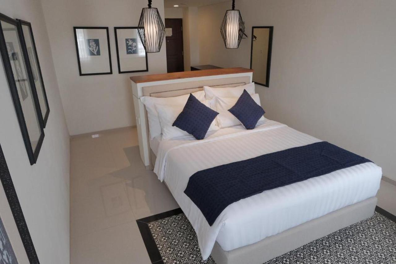 M Hotel Sorong Buitenkant foto
