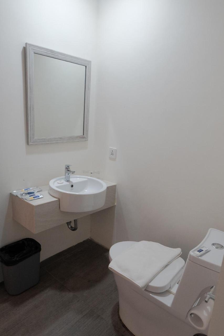 M Hotel Sorong Buitenkant foto