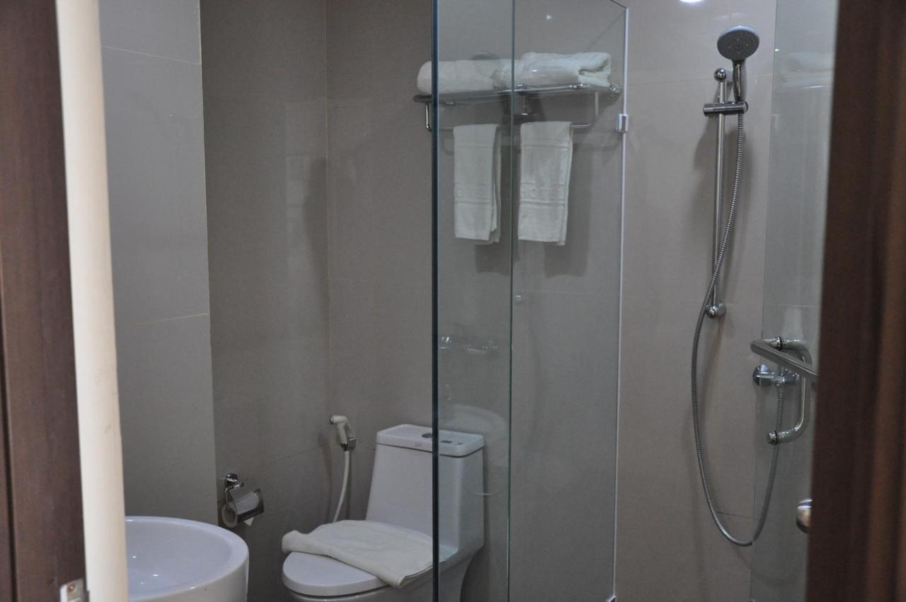 M Hotel Sorong Buitenkant foto