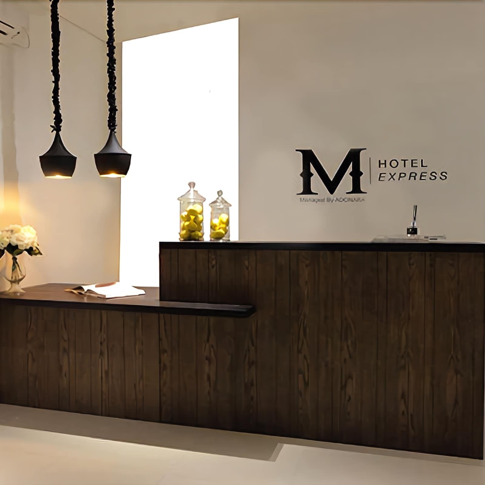 M Hotel Sorong Buitenkant foto