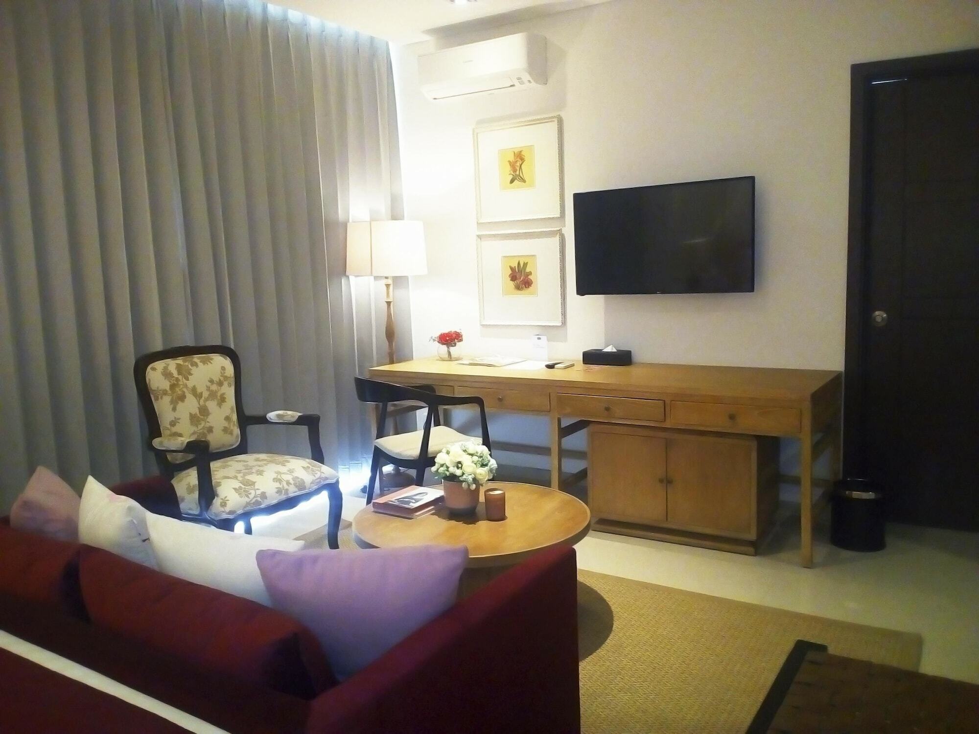 M Hotel Sorong Buitenkant foto