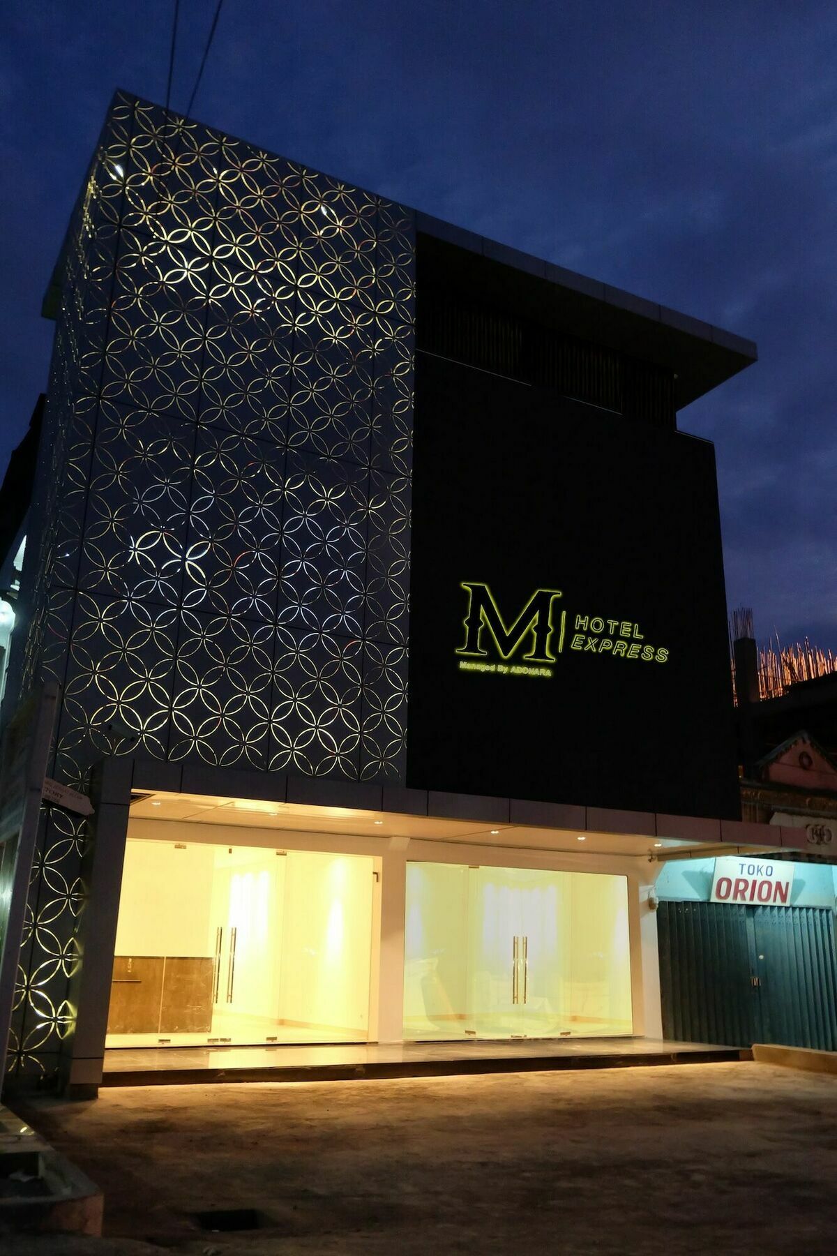 M Hotel Sorong Buitenkant foto