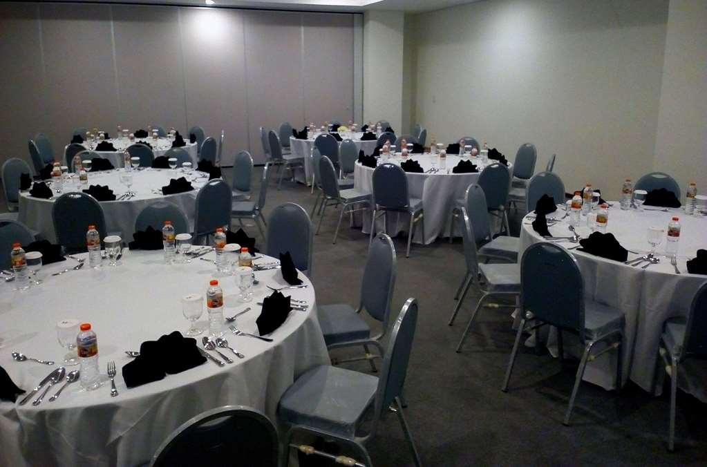 M Hotel Sorong Faciliteiten foto